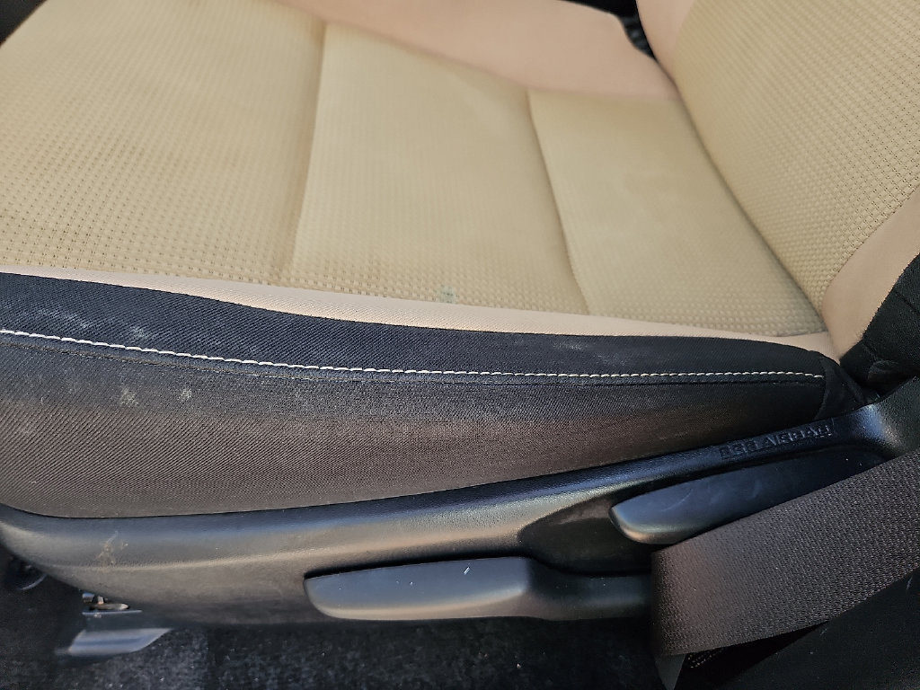 Used 2017 Toyota RAV4 XLE FWD image 22
