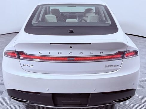 Used 2018 Lincoln MKZ Premiere AWD/4WD image 4