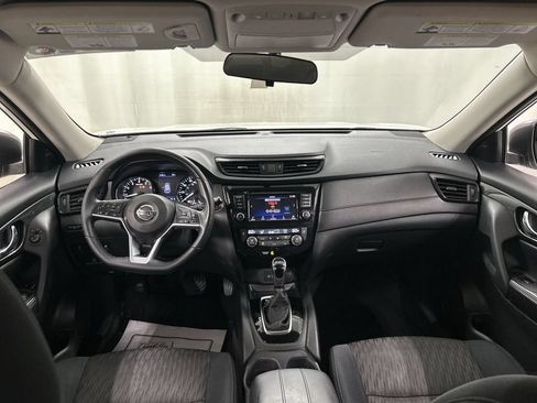 Used 2018 Nissan Rogue SV AWD/4WD image 19