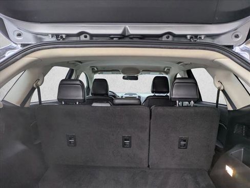 Used 2020 Ford Edge SEL image 6