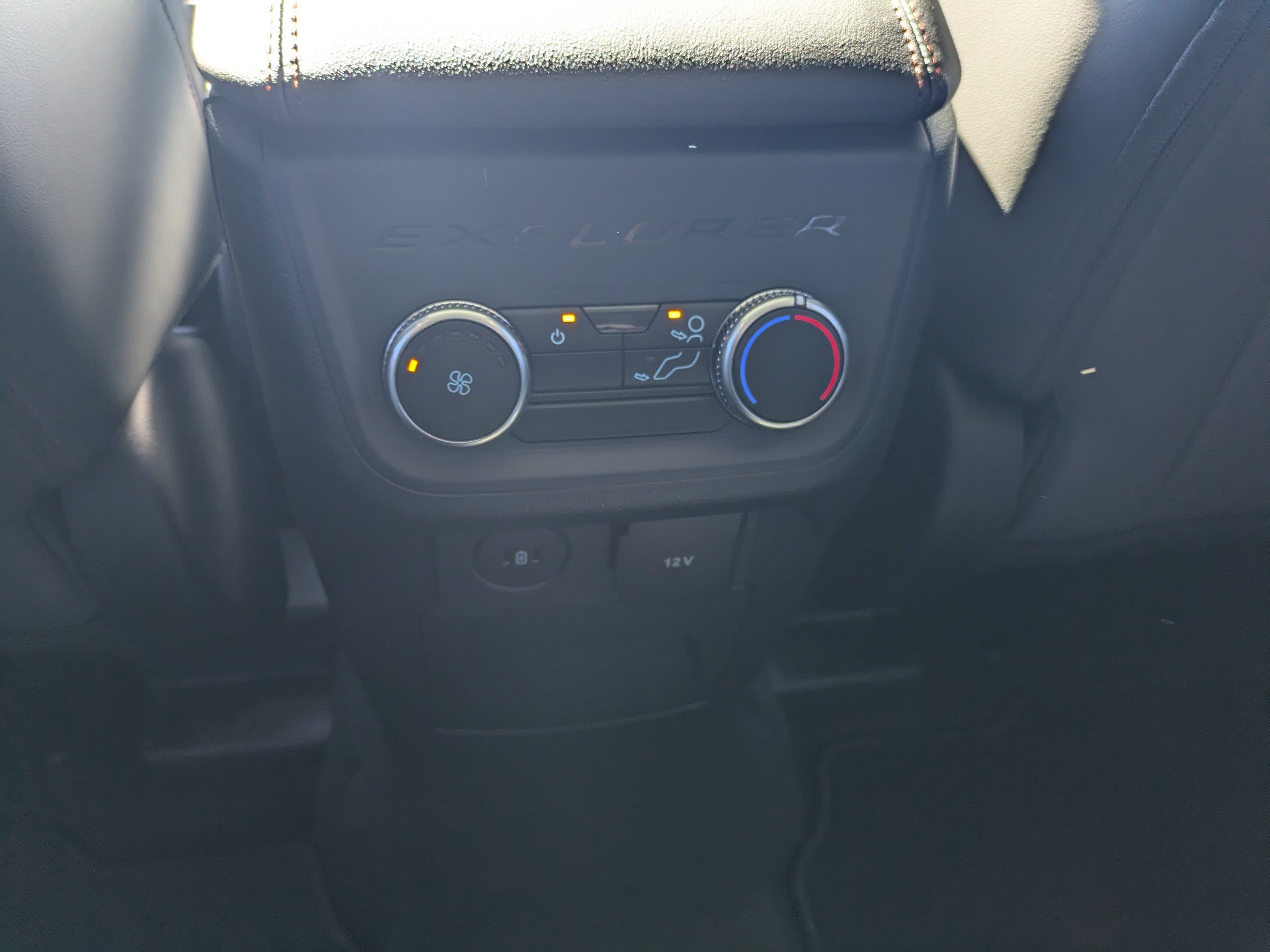 New 2026 Ford Explorer Active w/ Active Comfort Package RWD image 15