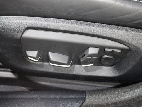 Used 2016 BMW 550i xDrive Sedan AWD/4WD image 5