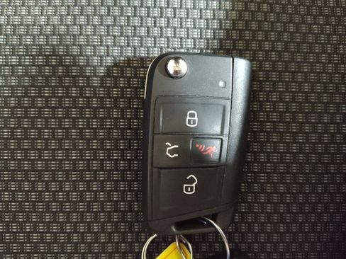 Used 2019 Volkswagen Jetta S w/ Driver Assistance Package image 32