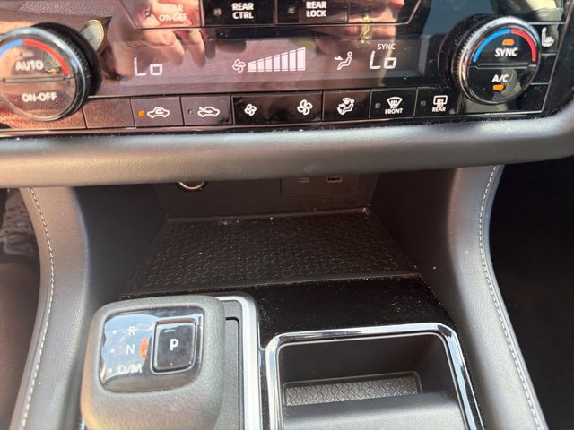 Used 2022 Nissan Pathfinder SV FWD image 29