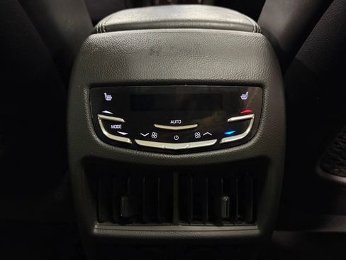 Used 2014 Cadillac SRX Premium image 30