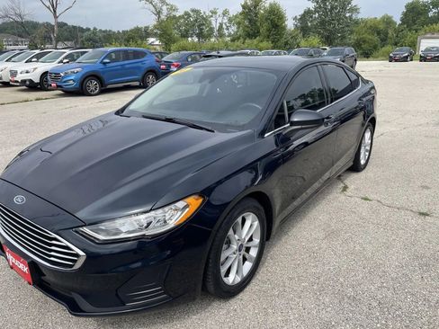 Used 2020 Ford Fusion SE FWD image 3