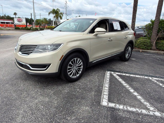 Used 2016 Lincoln MKX Select FWD image 3