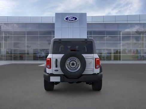 New 2025 Ford Bronco Base image 5
