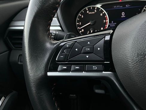 Used 2025 Nissan Altima 2.5 SR image 32