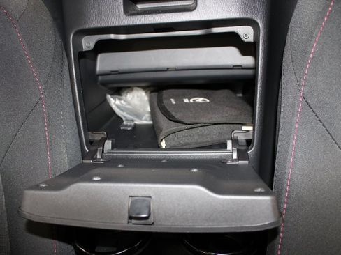 Used 2016 MAZDA MX-5 Miata Club RWD image 43