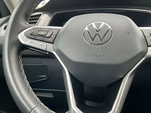 Used 2022 Volkswagen Tiguan SE AWD/4WD image 22