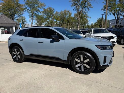 Used 2024 Honda Prologue Touring image 3