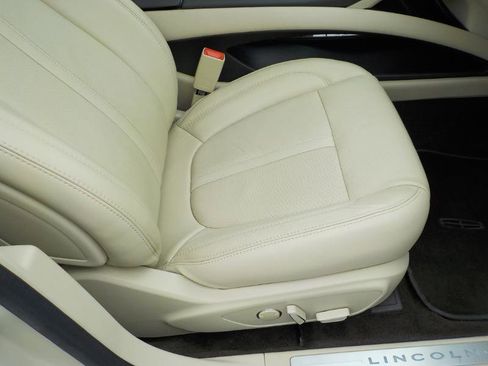 Used 2015 Lincoln MKZ Hybrid w/ Equipment Group 202A Reserve image 26