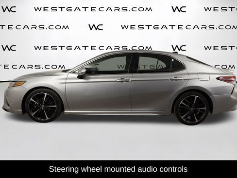 Used 2019 Toyota Camry XSE image 5