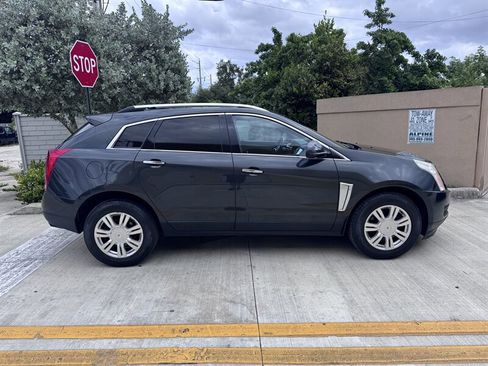 Used 2014 Cadillac SRX Luxury image 4