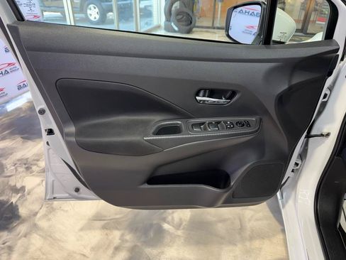 Used 2022 Nissan Versa SV FWD image 30