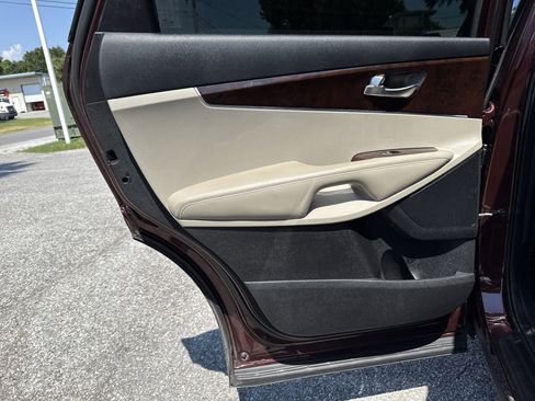 Used 2017 Kia Sorento LX image 28