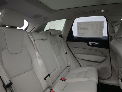 New 2026 Volvo XC60 B5 Ultra w/ Protection Package Premier image 34