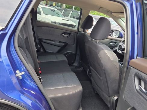 Used 2023 Nissan Rogue SV AWD/4WD image 14