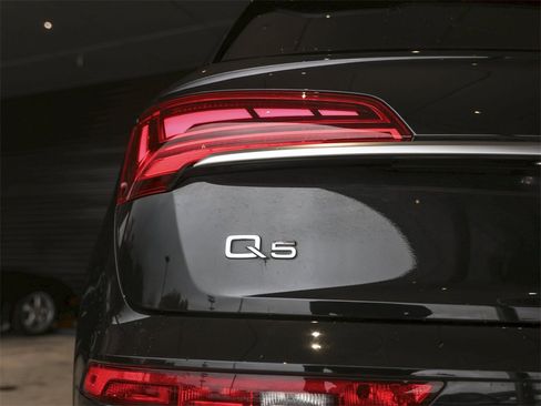 Used 2022 Audi Q5 2.0T Premium image 13