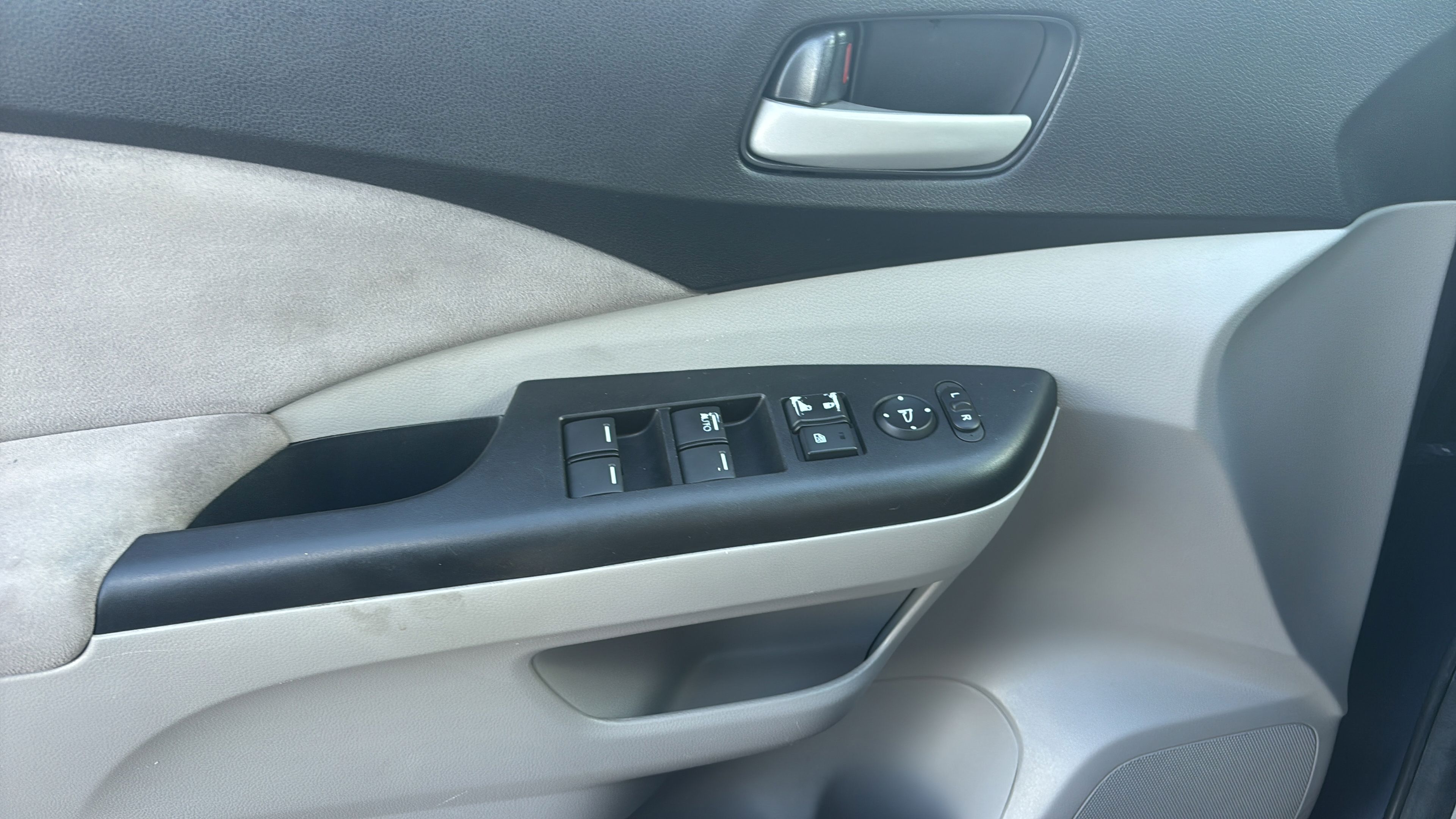 Used 2012 Honda CR-V EX image 18