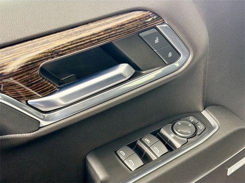 Used 2024 GMC Sierra 1500 Elevation w/ Preferred Package image 17