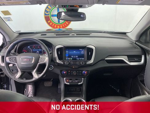 Used 2024 GMC Terrain SLT image 7