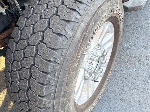 Used 2018 Ford F250 XLT w/ XLT Value Package image 3