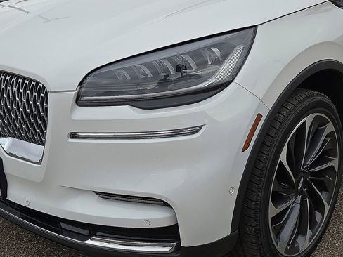 Used 2022 Lincoln Aviator Reserve w/ Equipment Group 201A image 10