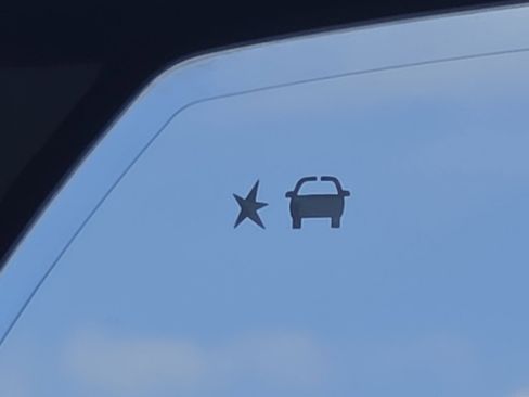 Used 2023 GMC Yukon Denali image 15