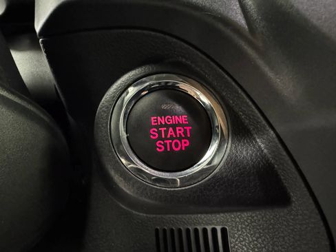 Used 2025 Subaru Forester Limited AWD/4WD image 17