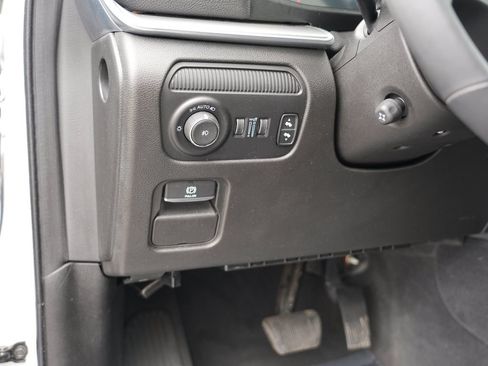 Used 2024 Jeep Wagoneer Series II AWD/4WD image 19
