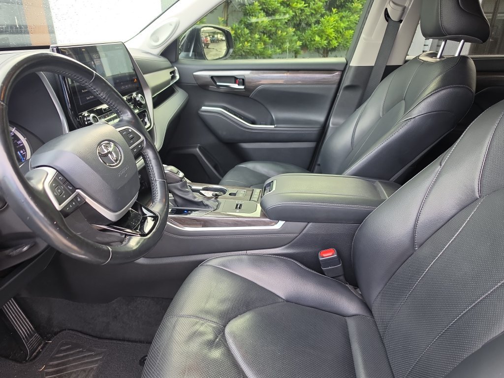 Used 2022 Toyota Highlander Limited AWD/4WD image 20