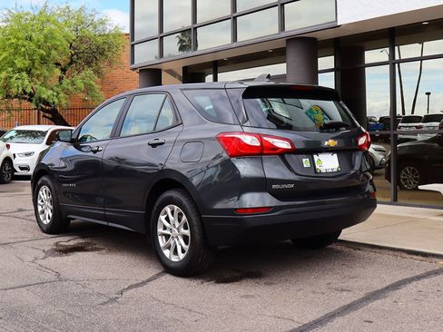 Used 2021 Chevrolet Equinox LS FWD image 9