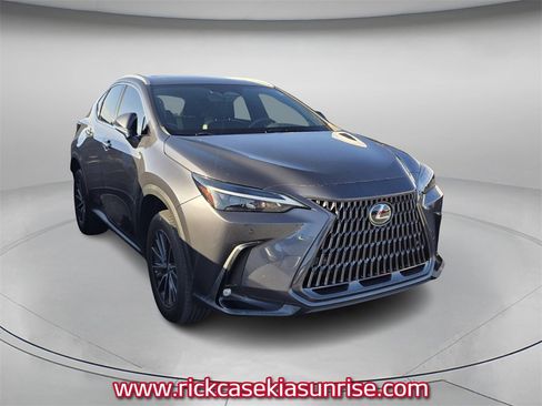 Used 2023 Lexus NX 350 AWD image 4