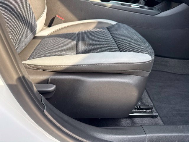 Used 2025 Buick Envista Preferred w/ Convenience I Package FWD image 28