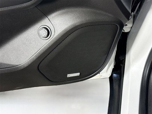 Used 2022 GMC Acadia Denali w/ Denali Ultimate Package image 13