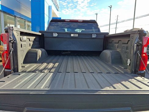 Used 2024 Chevrolet Silverado 1500 Custom Trail Boss w/ LPO, Dark Essentials Package image 27