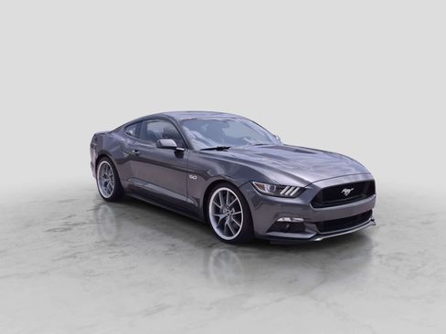 Used 2016 Ford Mustang GT RWD image 2