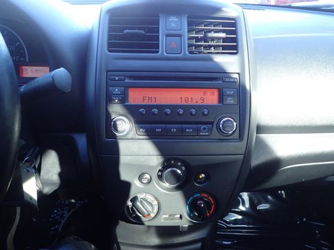 Used 2016 Nissan Versa S Plus FWD image 22