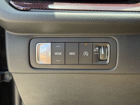 Used 2025 Chevrolet Traverse Z71 w/ Driver Confidence Package AWD/4WD image 25
