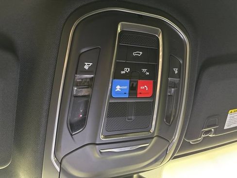 Used 2025 Jeep Grand Cherokee L Limited w/ Black Appearance Package RWD image 33