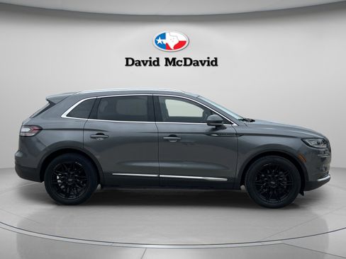 Used 2023 Lincoln Nautilus FWD w/ Premium Package image 7