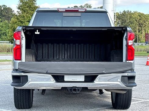 Used 2023 Chevrolet Silverado 1500 LTZ w/ LTZ Premium Package AWD/4WD image 19