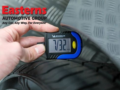 Used 2021 Chevrolet Camaro LT image 25