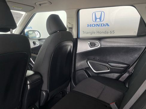 Used 2024 Kia Soul LX image 16
