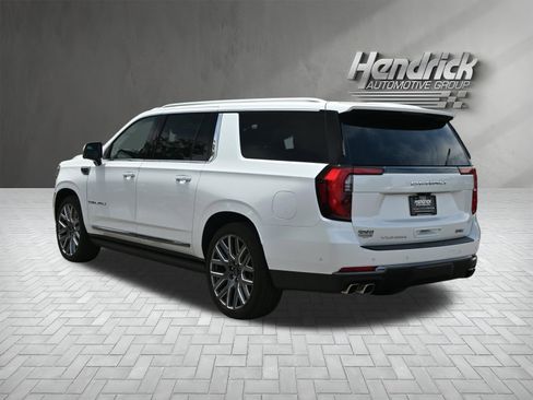 Used 2025 GMC Yukon XL Denali Ultimate AWD/4WD image 8
