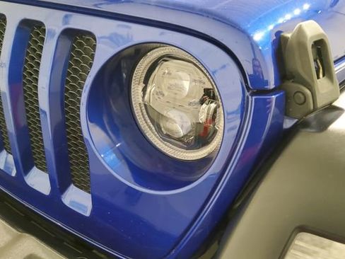Used 2018 Jeep Wrangler Unlimited Sport S AWD/4WD image 6