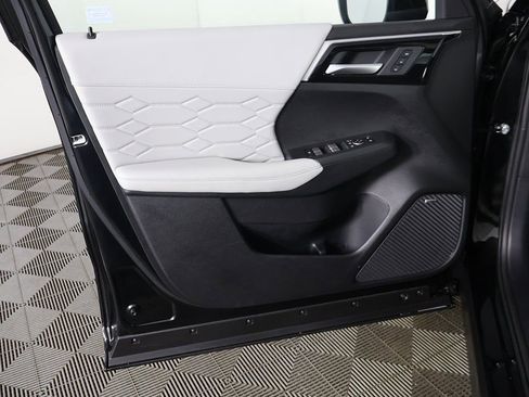 New 2025 Mitsubishi Outlander SEL image 26