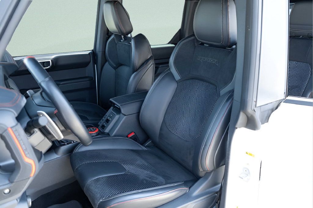 Used 2025 Ford Bronco Raptor AWD/4WD image 16